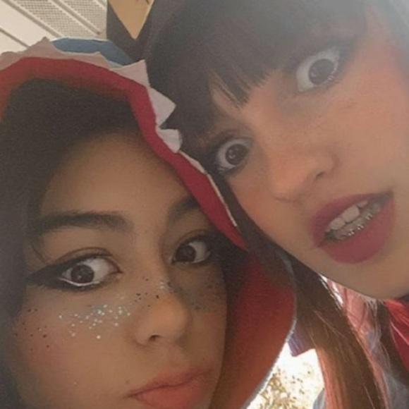 Meet your Posher, Stella - Picture 1 of 1